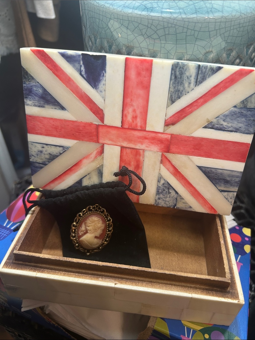 VTG Union Jack Cameo Decorative Trinket Box & vintage cameo brooch -